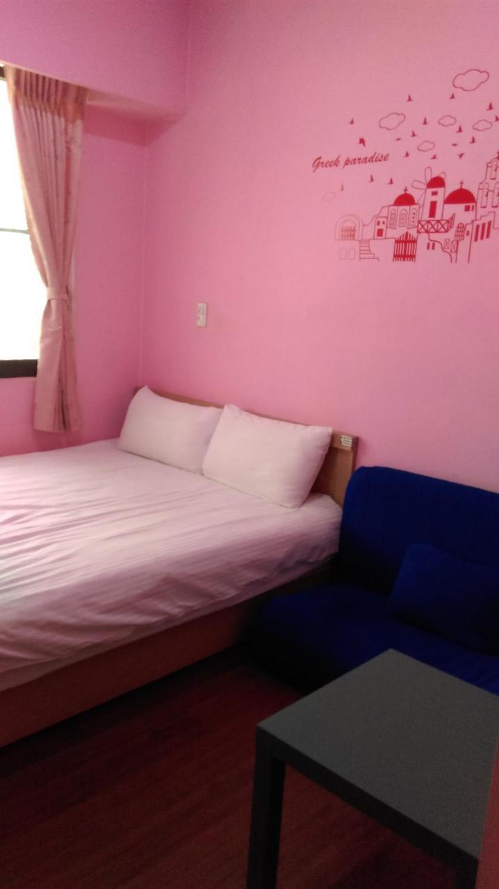Fengjia Qing Su Homestay Taichung Exteriör bild