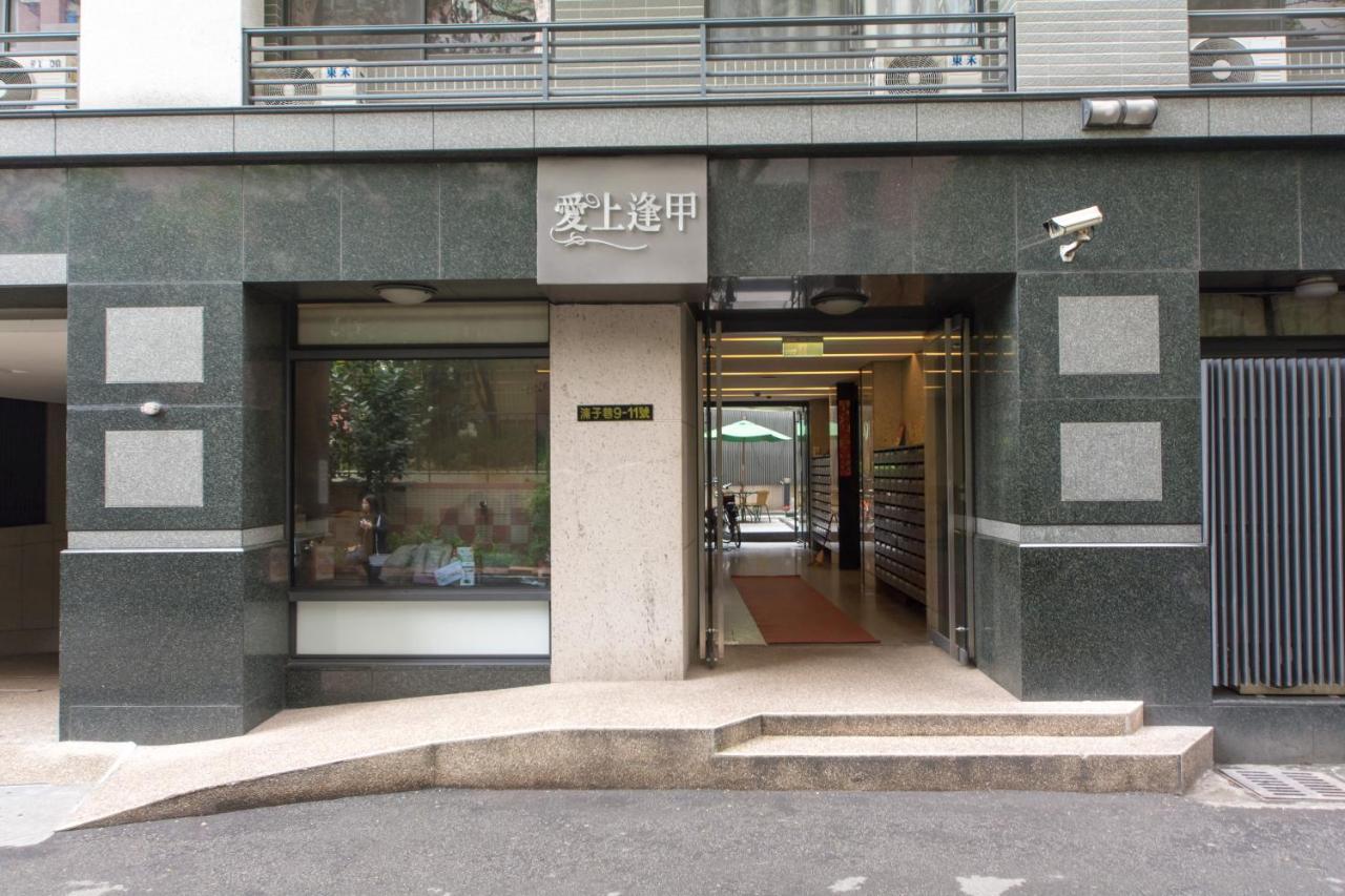 Fengjia Qing Su Homestay Taichung Exteriör bild
