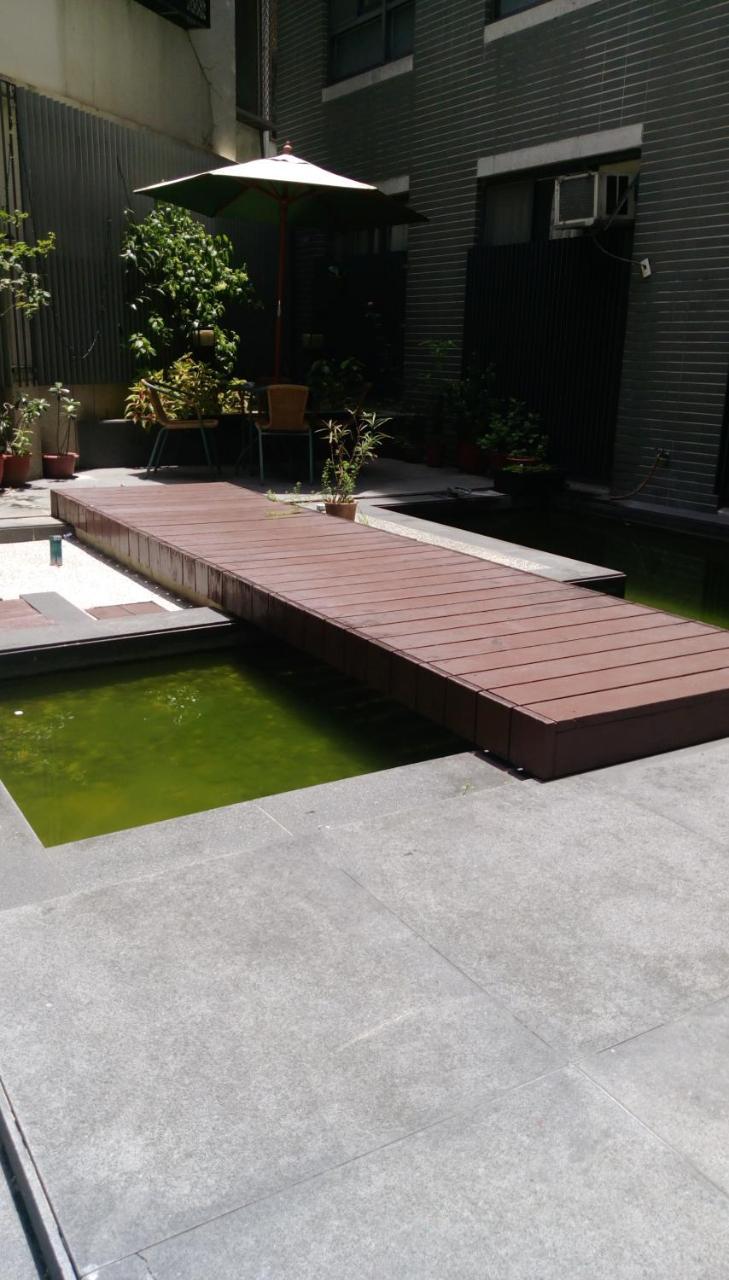 Fengjia Qing Su Homestay Taichung Exteriör bild