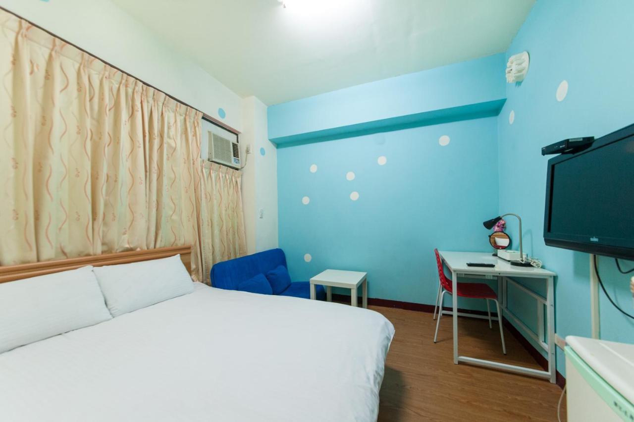 Fengjia Qing Su Homestay Taichung Exteriör bild