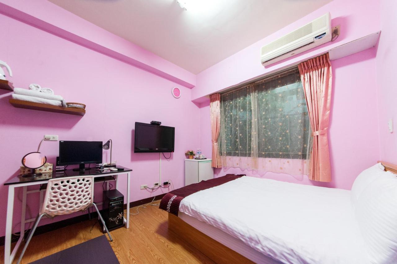 Fengjia Qing Su Homestay Taichung Exteriör bild